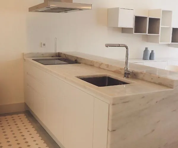 Balcony Lux Apartment *